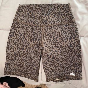 Alo yoga shorts